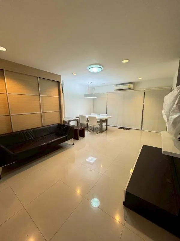 Property photos for Noble Cube Pattanakarn