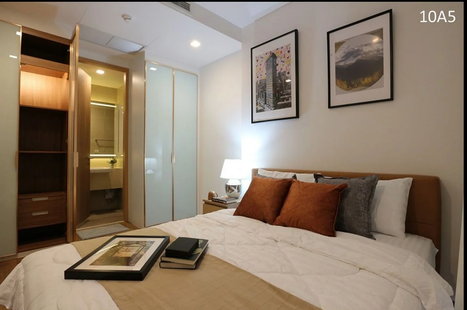 Property photos for Noble BE 33