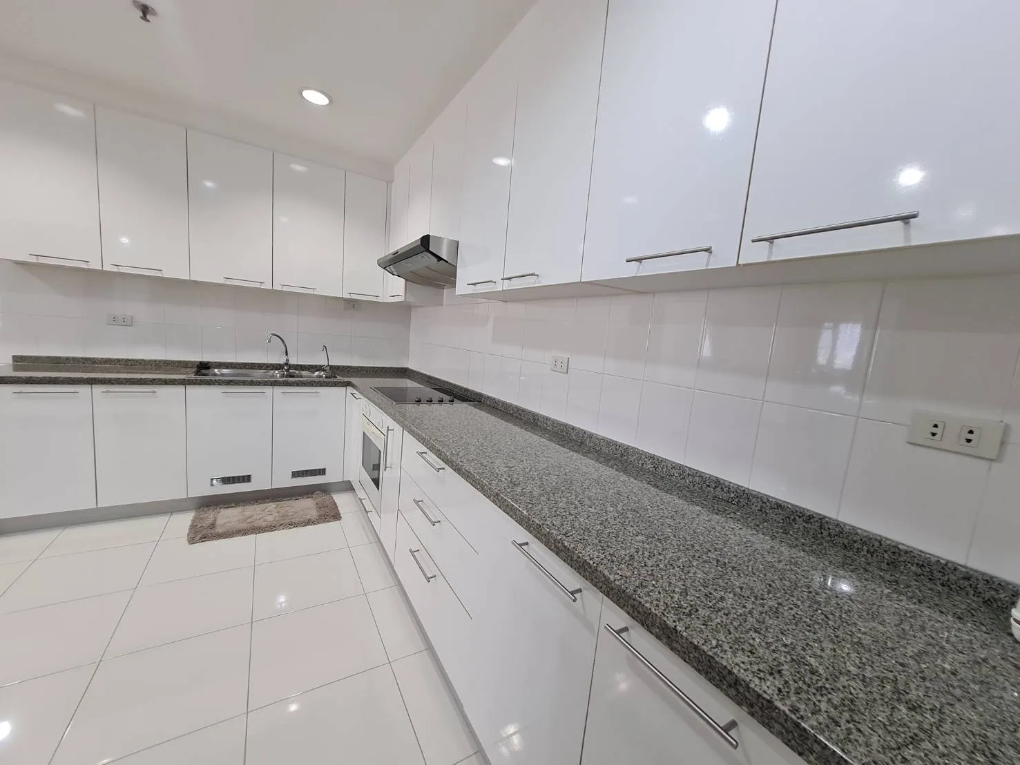 Property photos for Baan Suanpetch