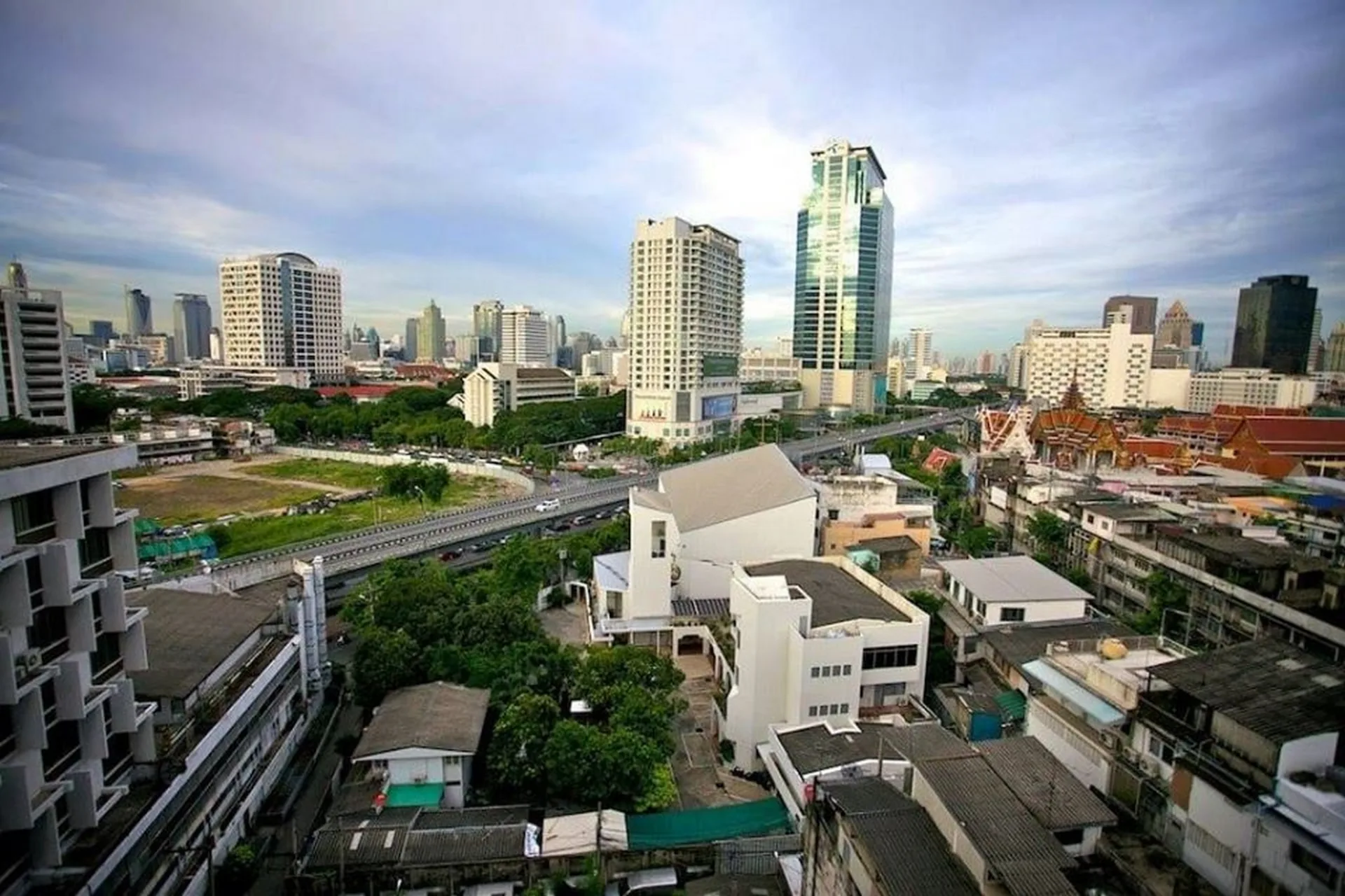 Property photos for Wish @ Samyan