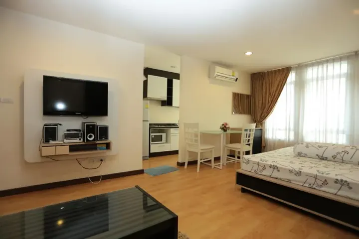 Property photos for The Amethyst Sukhumvit 39
