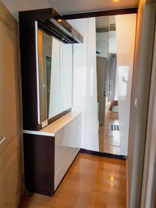 Property photos for Noble Refine
