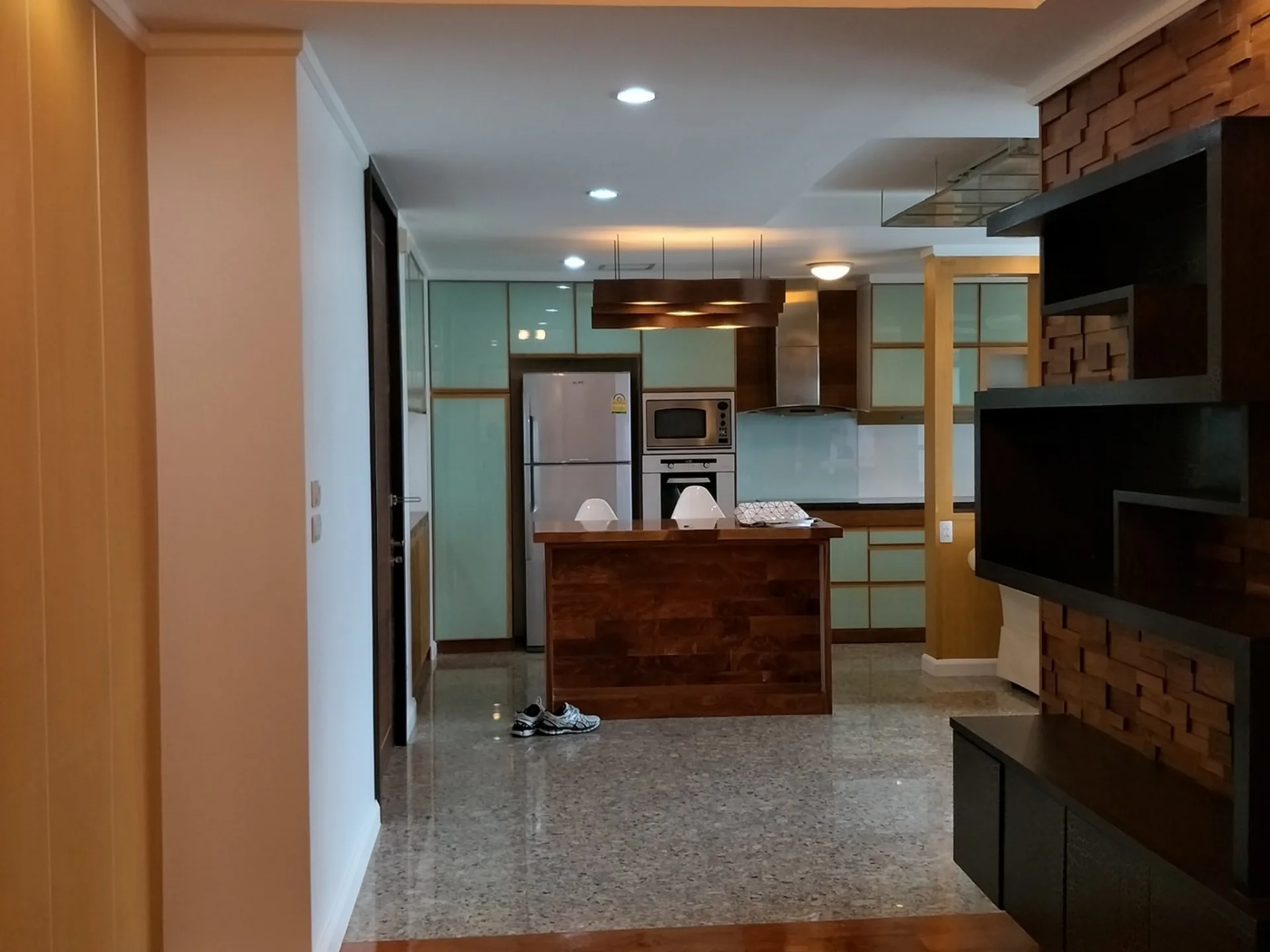 Property photos for Avenue 61