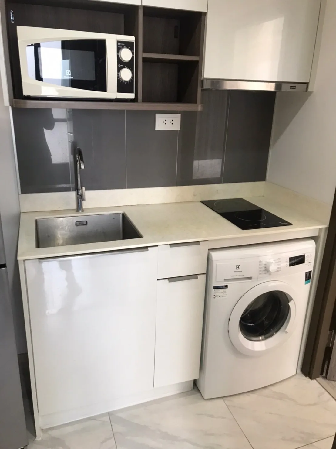 Property photos for Ideo Mobi Asoke