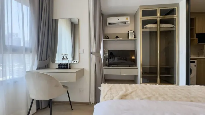 Property photos for Life Rama 4 - Asoke