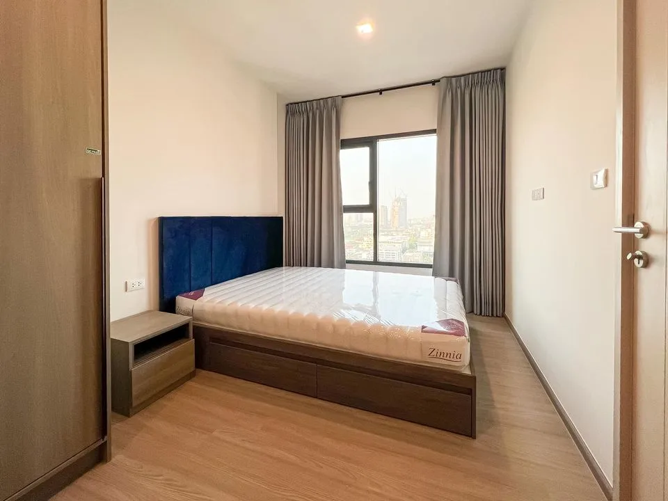 Property photos for The Base Phetchaburi-thonglor