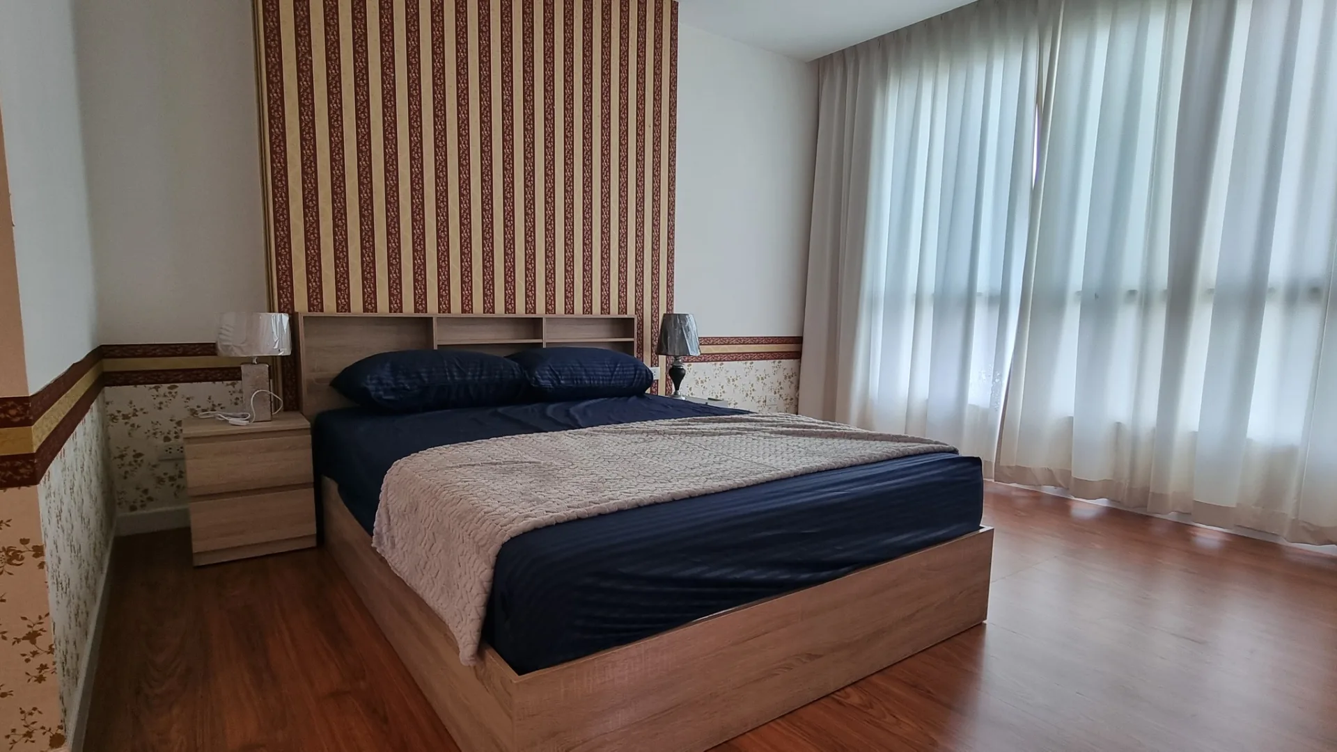 Property photos for The Room Sathorn - Taksin