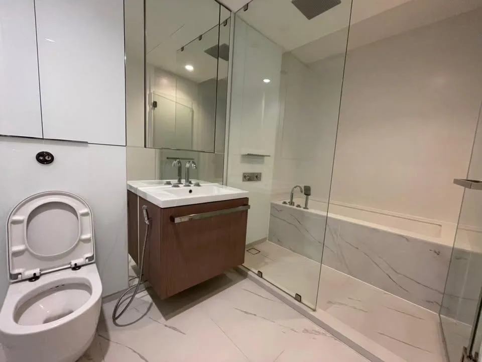 Property photos for 185 Rajadamri