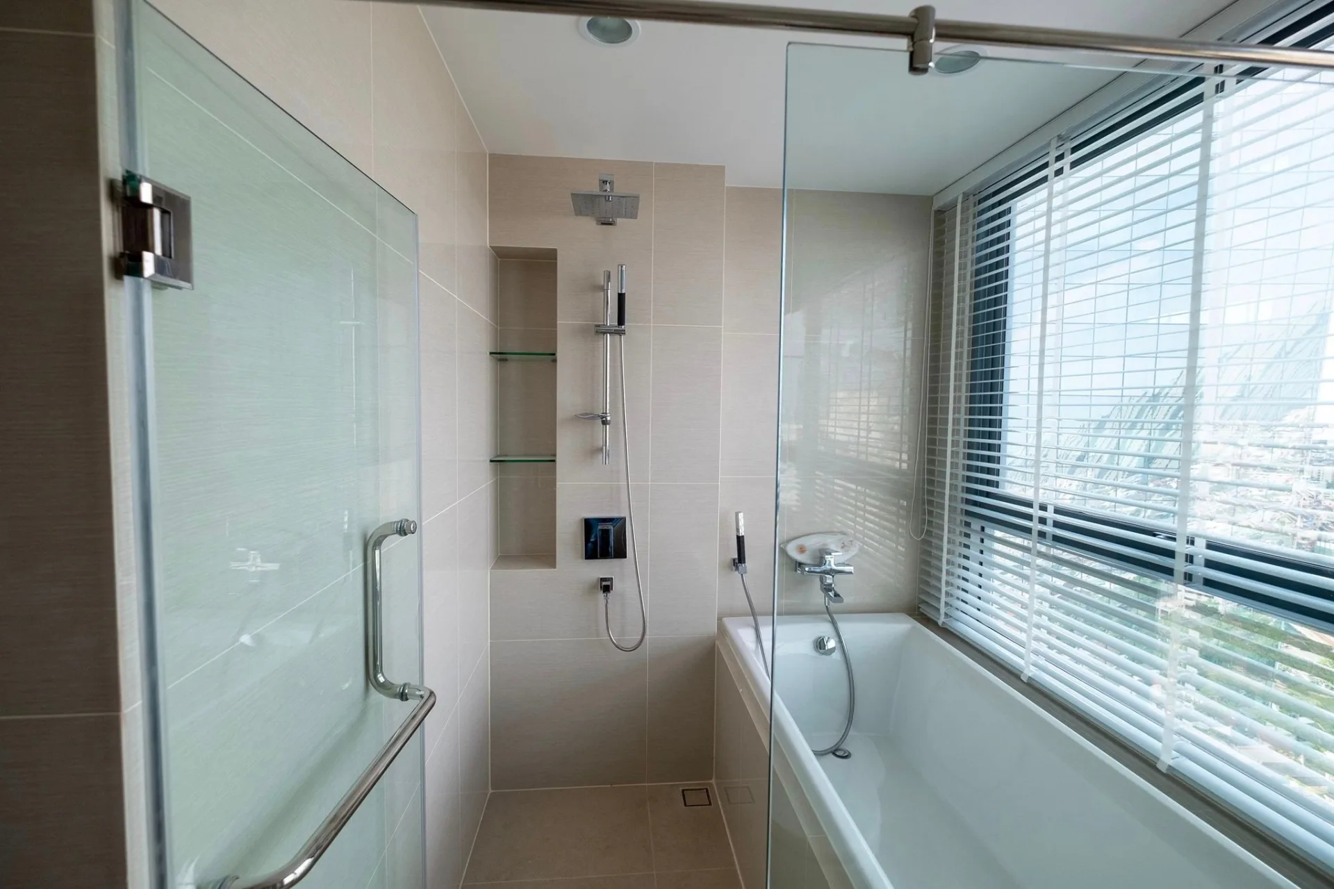 Property photos for IDEO Mobi Sukhumvit 66