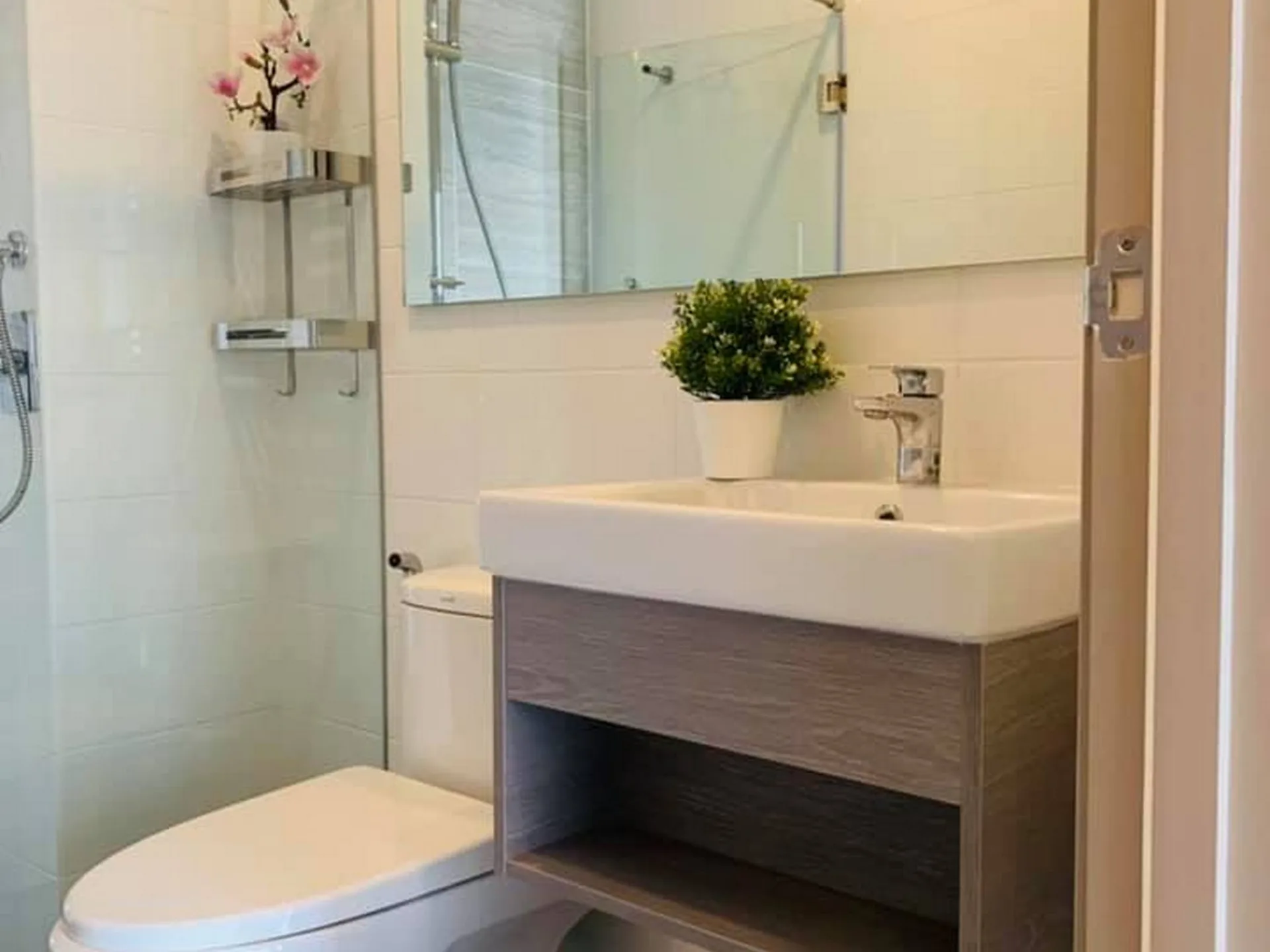 Property photos for Knightsbridge Prime Onnut