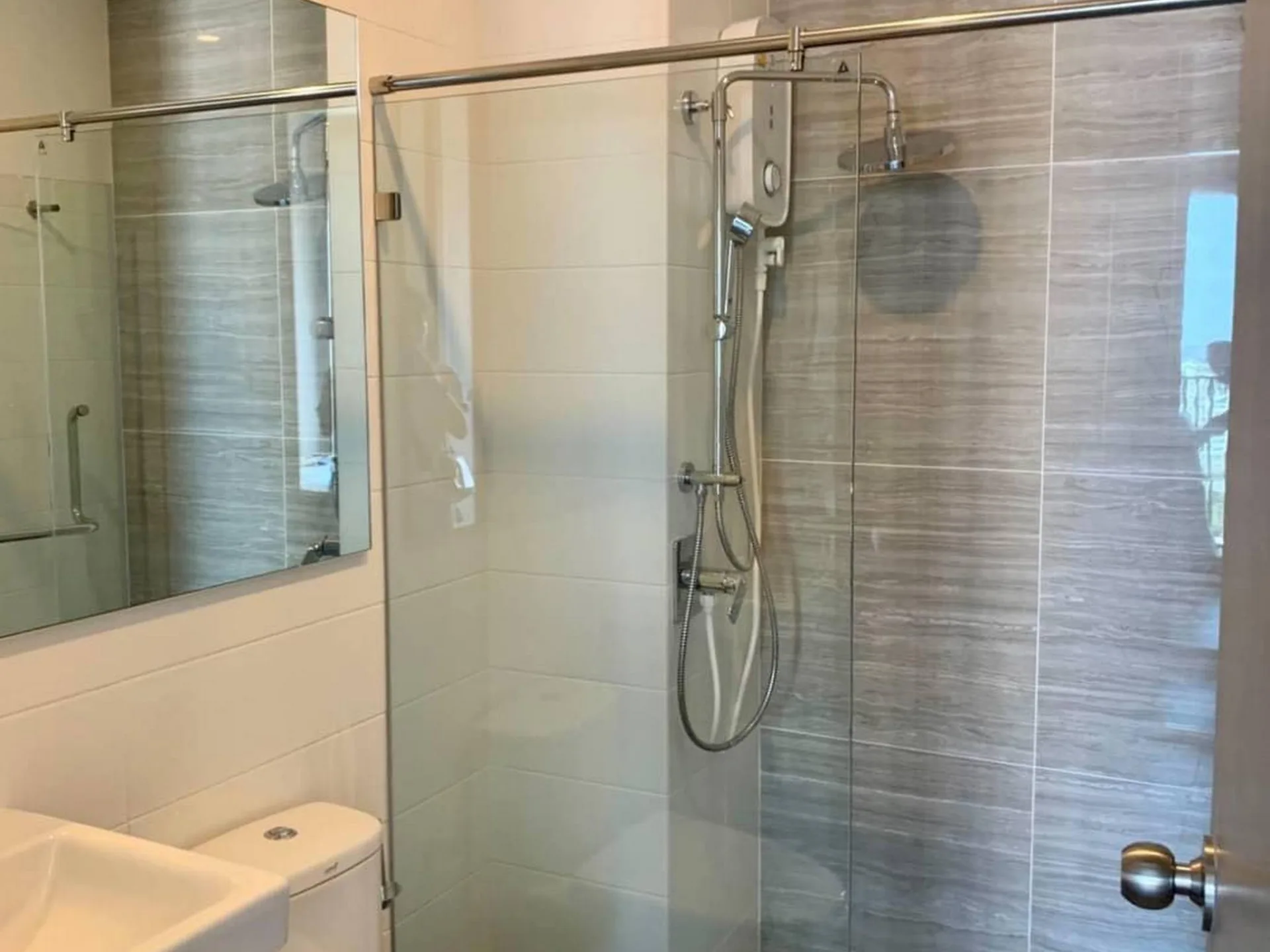 Property photos for Knightsbridge Prime Onnut