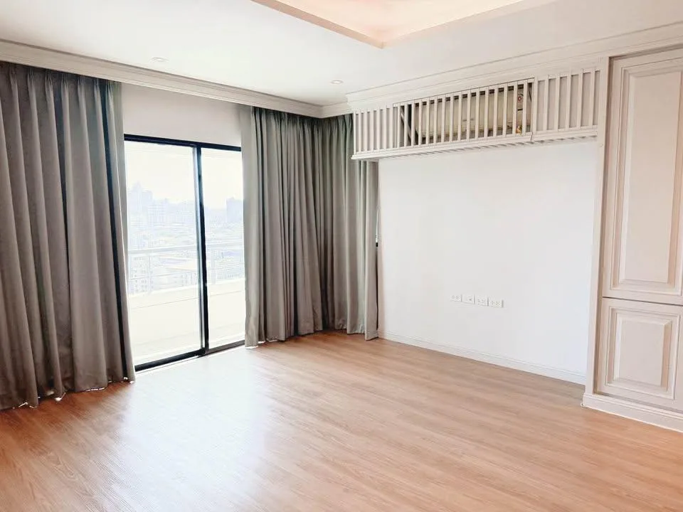 Property photos for Sathorn Gardens