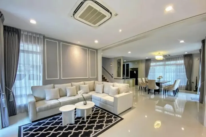 Property photos for Nantawan Ramintra-Paholyothin 50