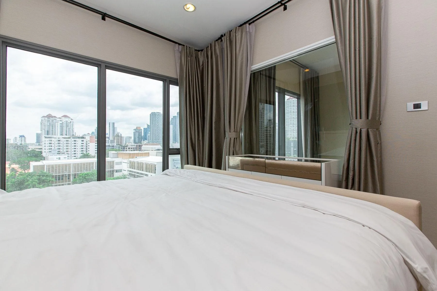 Property photos for The Crest Sukhumvit 34