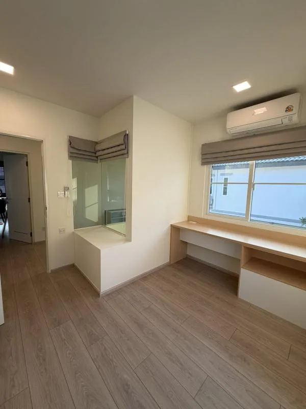 Property photos for Villaggio Srinakarin-bangna