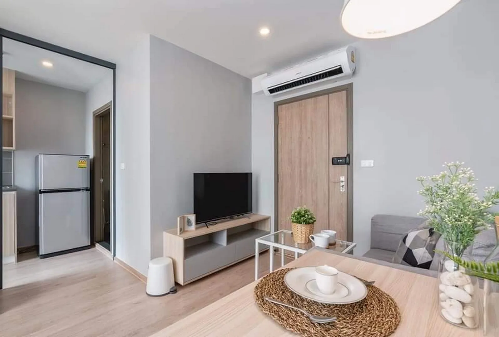 Property photos for IDEO O2