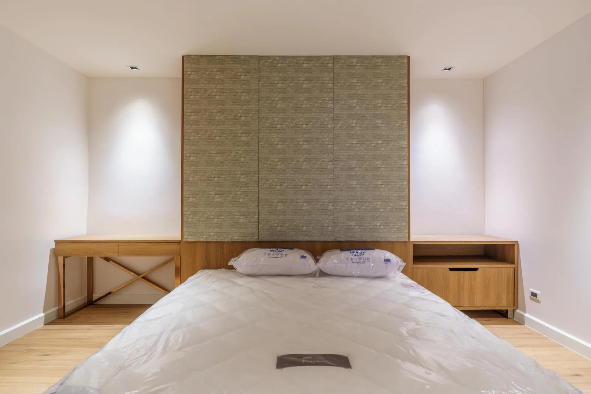 Property photos for 33 Tower