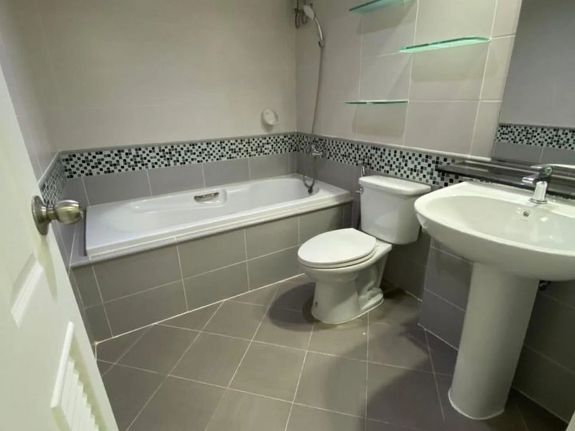 Property photos for The Waterford Sukhumvit 50 Onnut