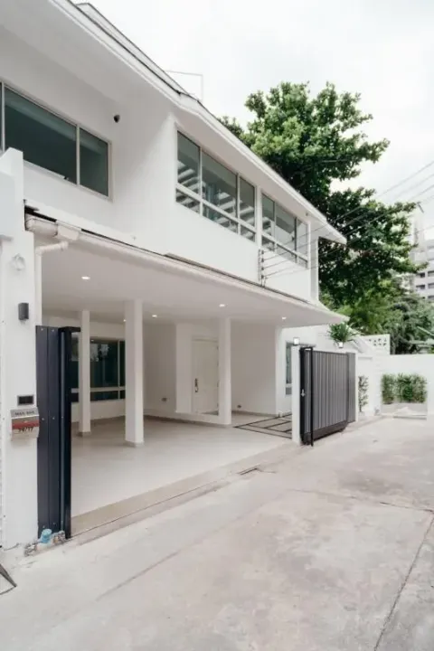 Property photos for Single House Suk 15