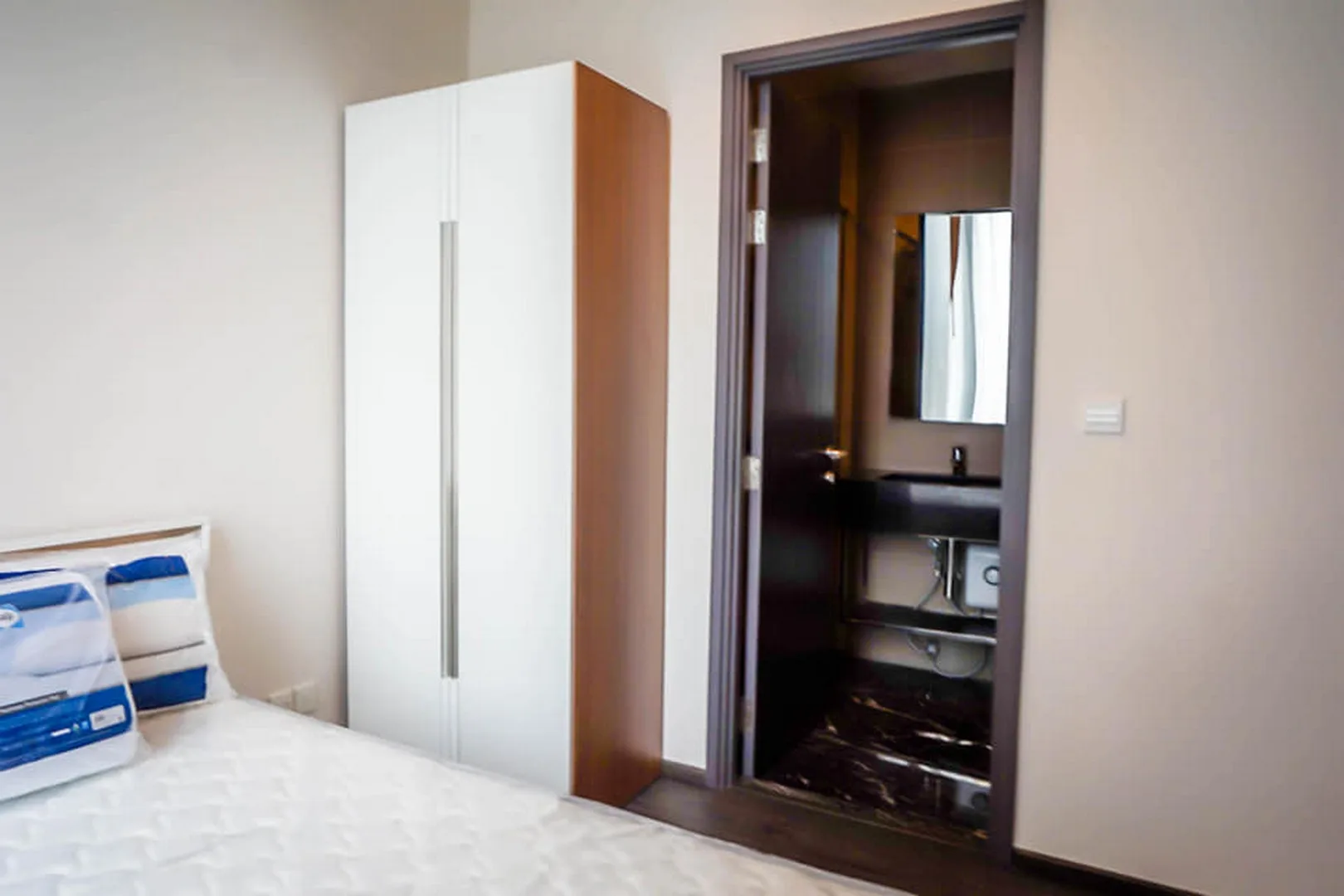 Property photos for Edge Sukhumvit 23