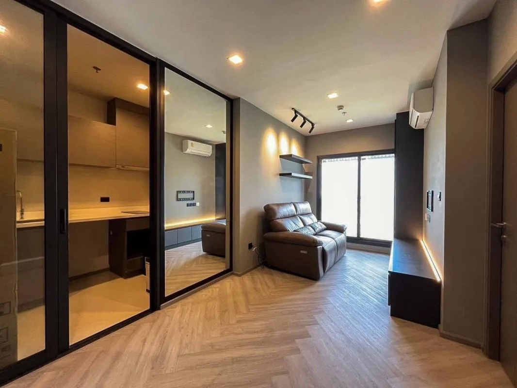 Property photos for Life Asoke Hype