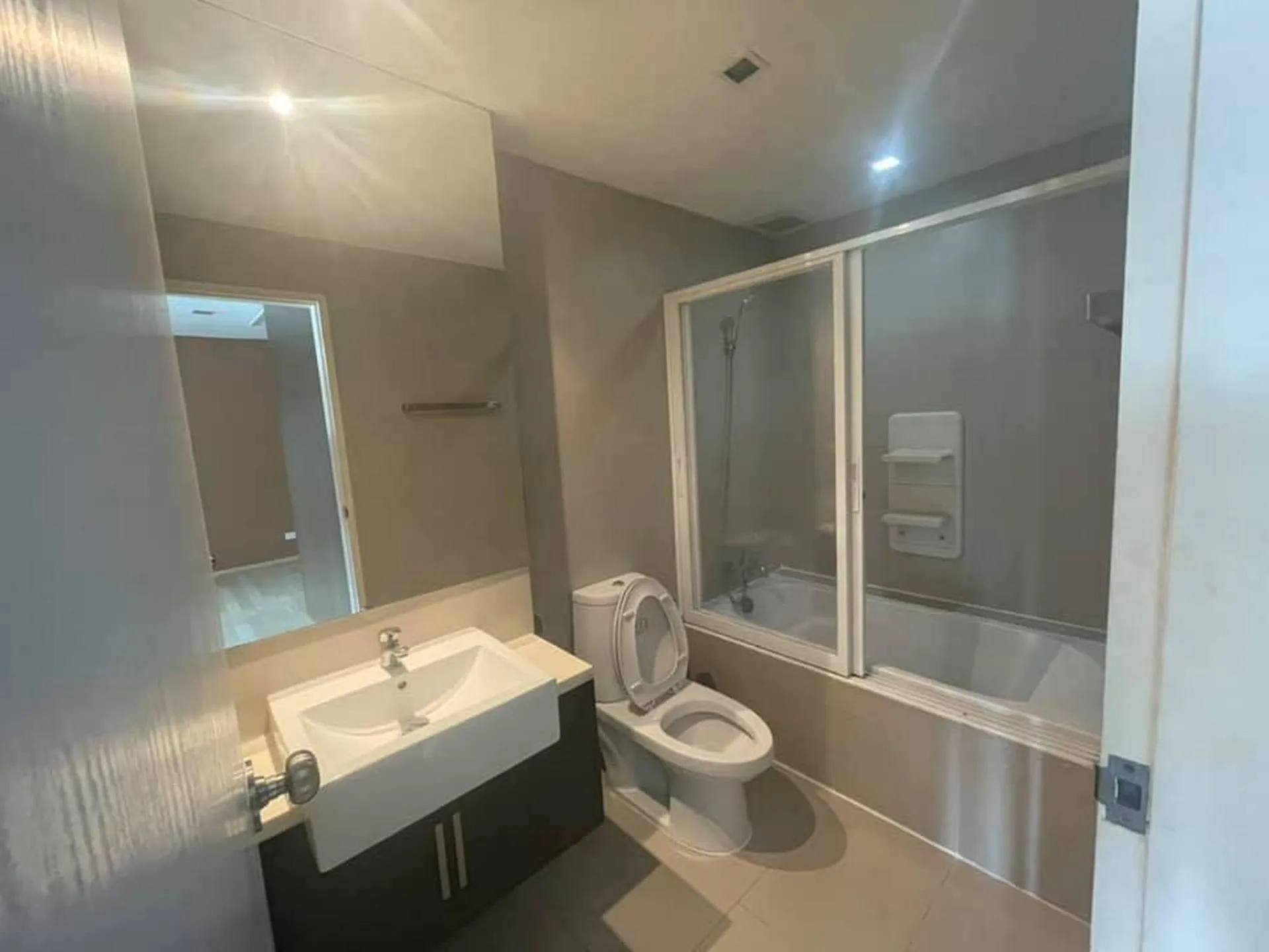 Property photos for Noble Remix