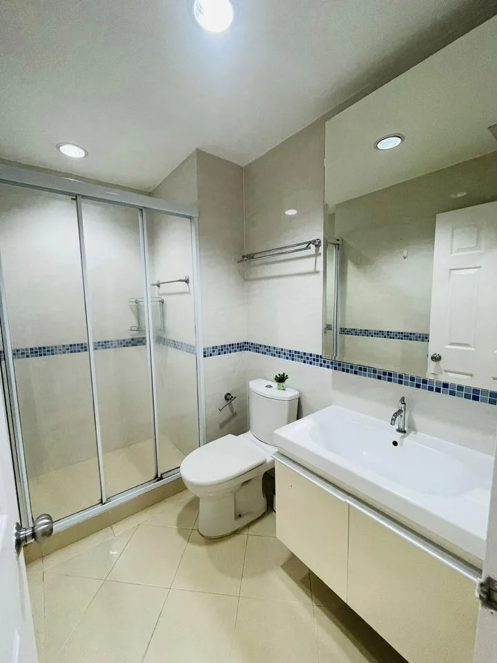 Property photos for Life @ Phahon - Ari