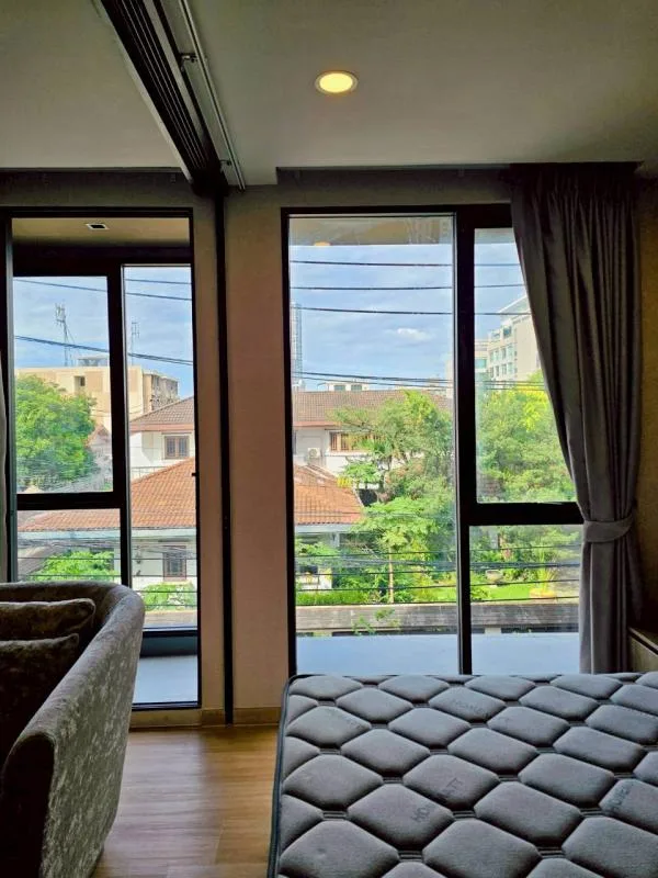 Property photos for Lloyd Soonvijai-thonglor