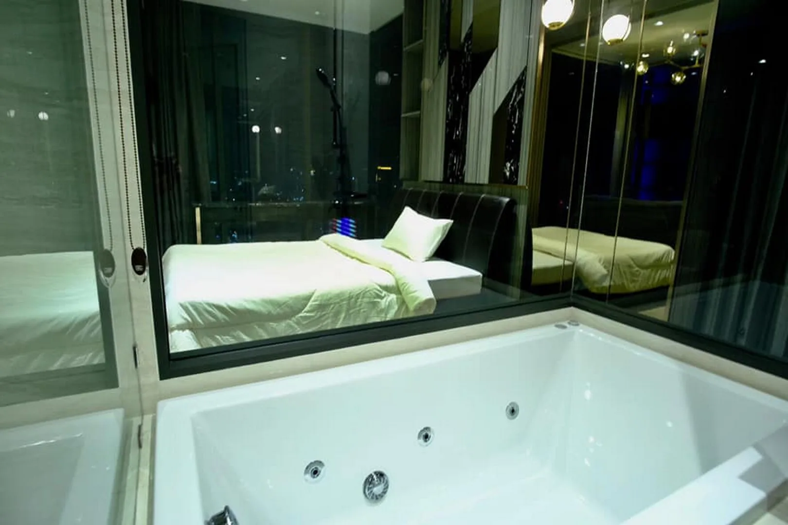 Property photos for Ashton Silom