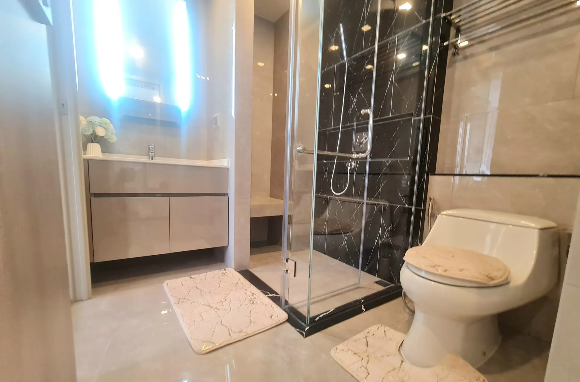 Property photos for One 9 Five Asoke - Rama 9