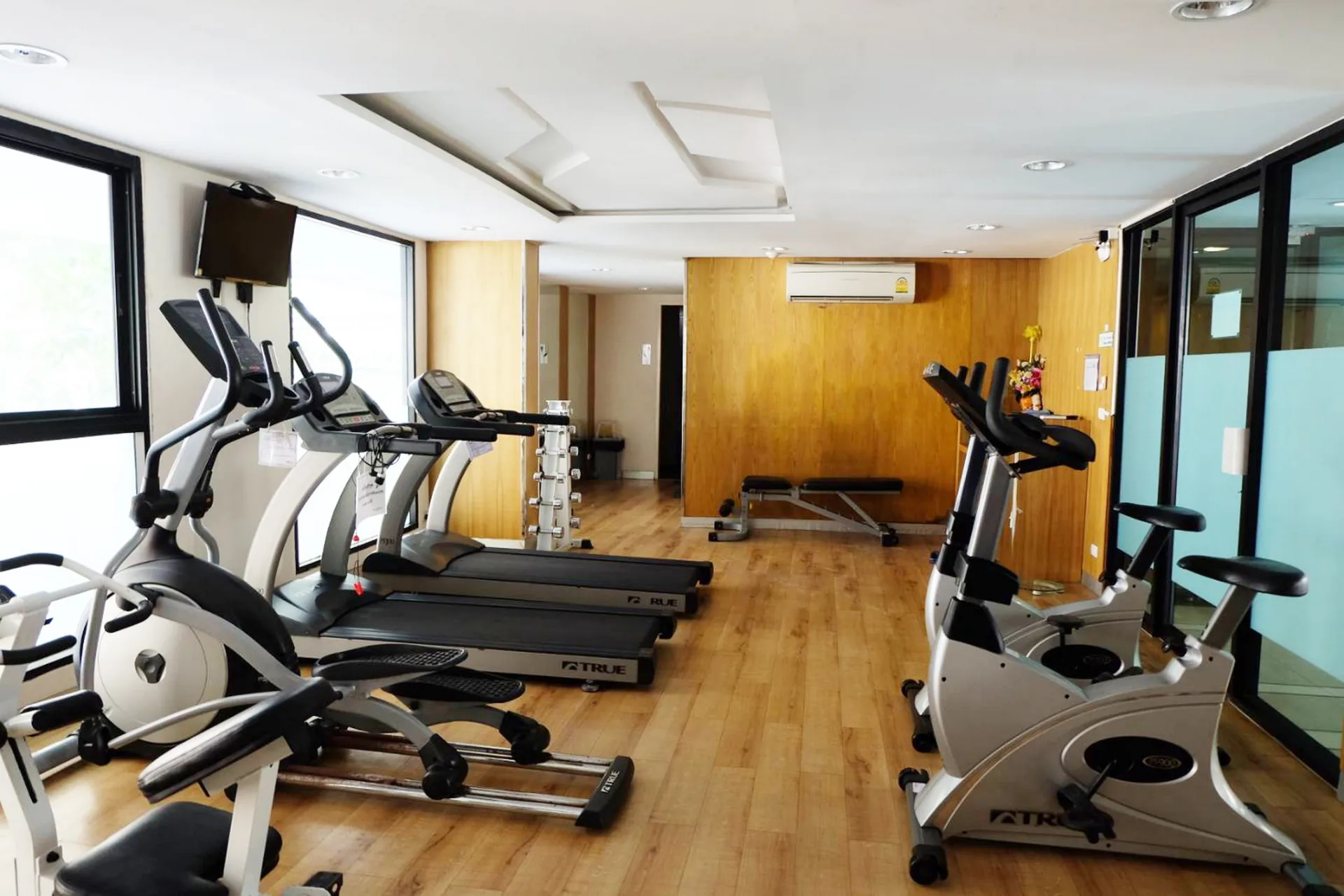 Property photos for Zenith Place Sukhumvit 42