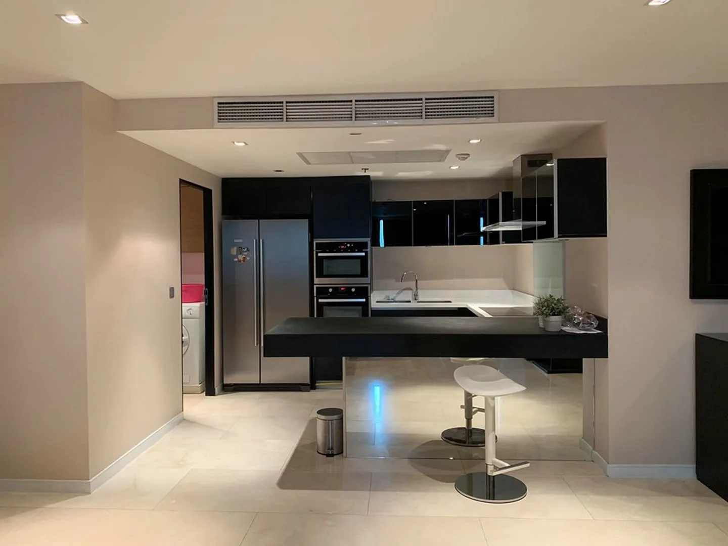 Property photos for Eight Thonglor Residence