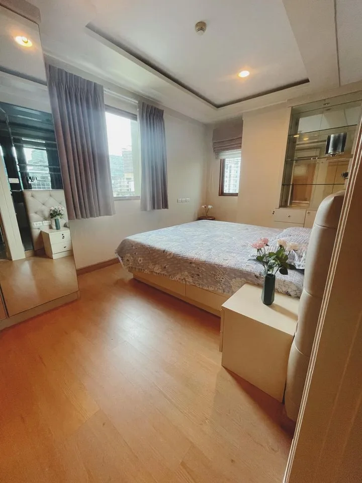 Property photos for The Crest Ruamrudee