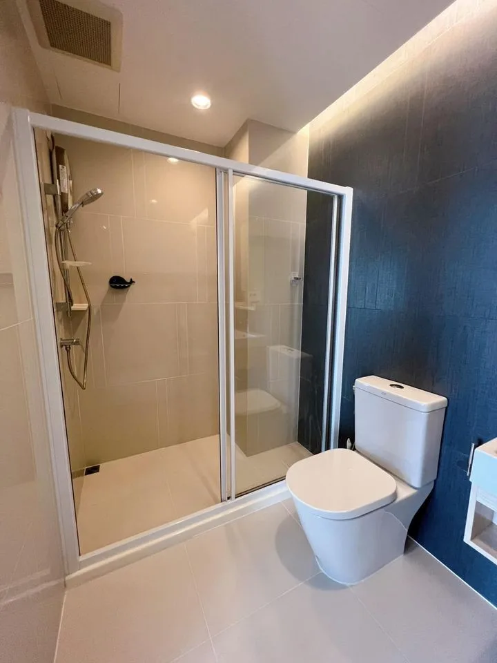 Property photos for The Key Sathorn - Charoenraj