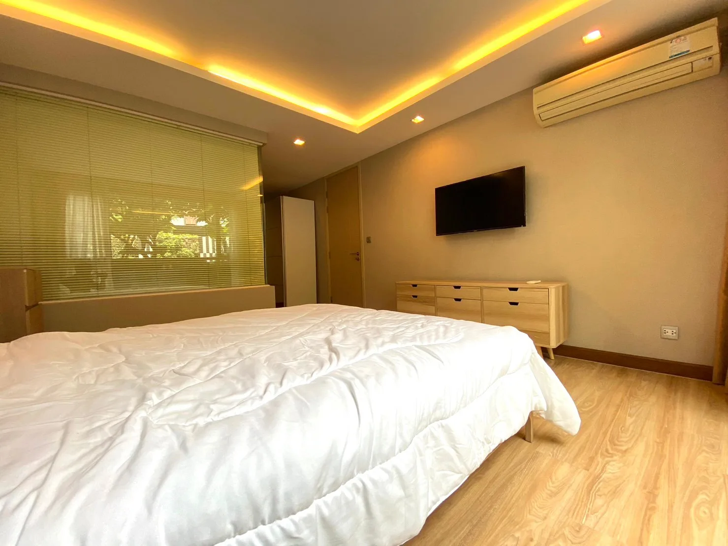 Property photos for Via Botani