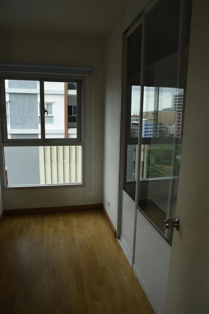 Property photos for The Parkland Taksin - Thapra