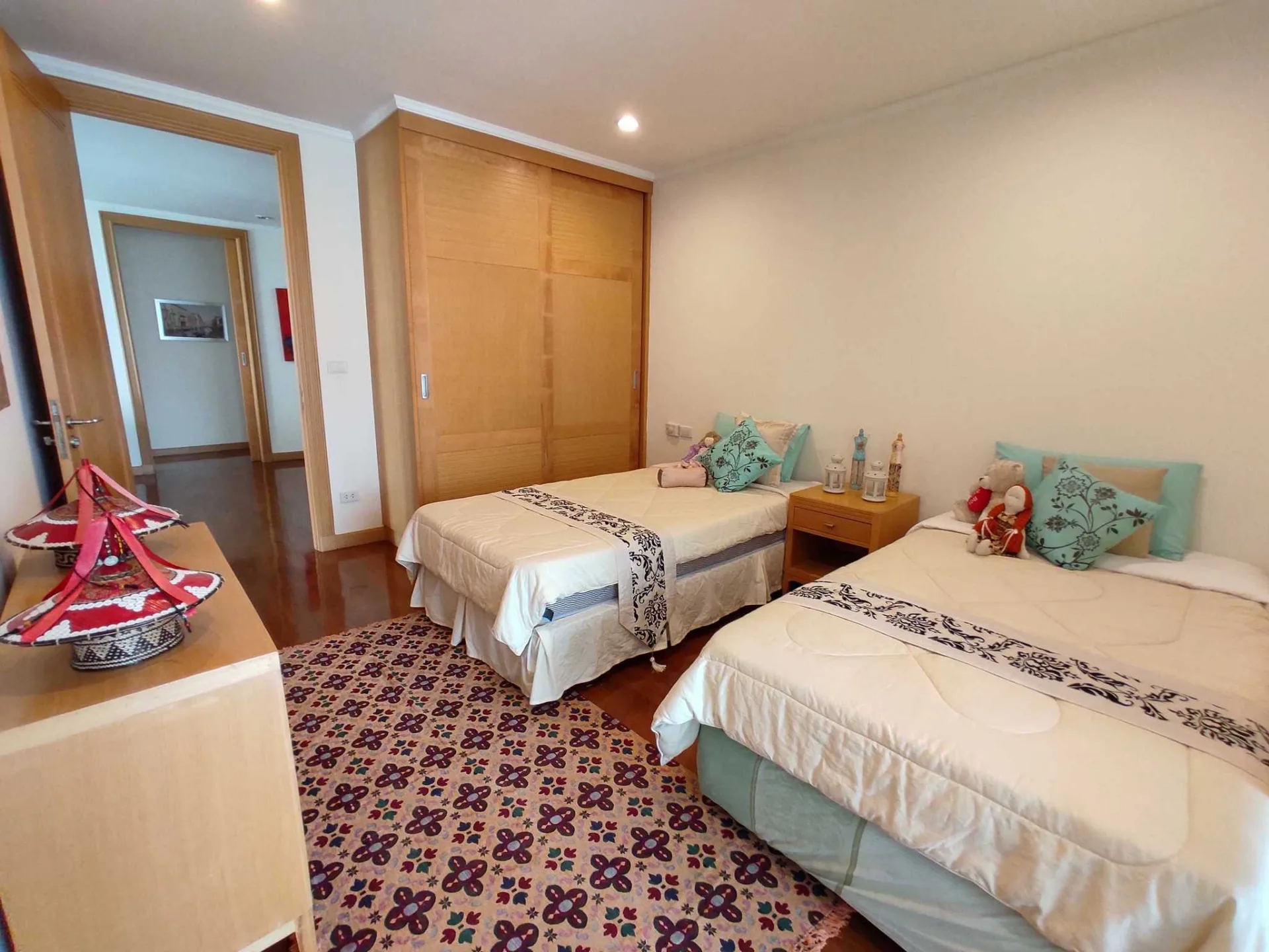 Property photos for Krungthep Thani Tower