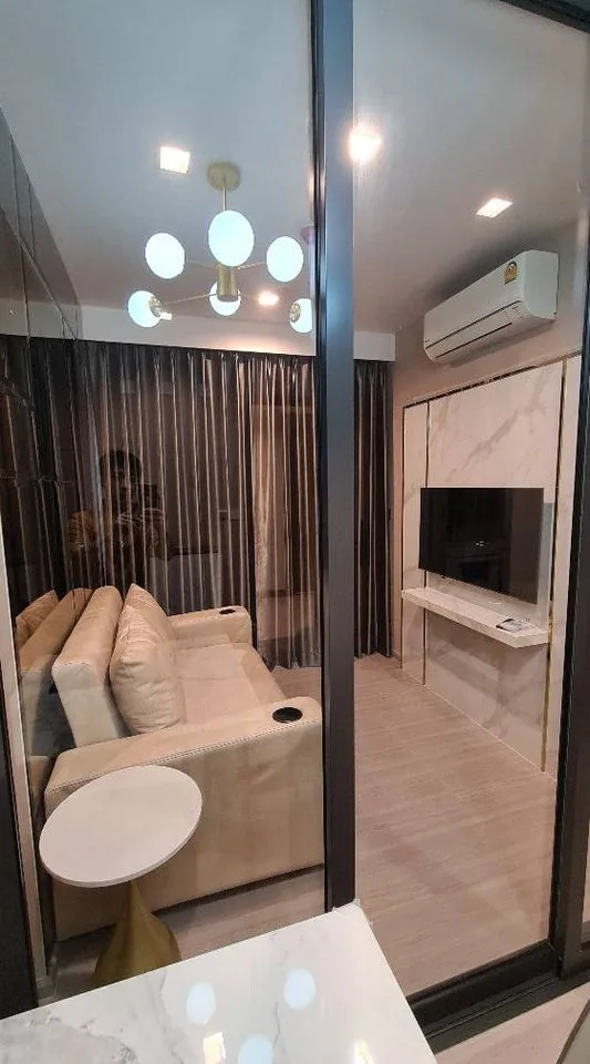 Property photos for Life Asoke Hype