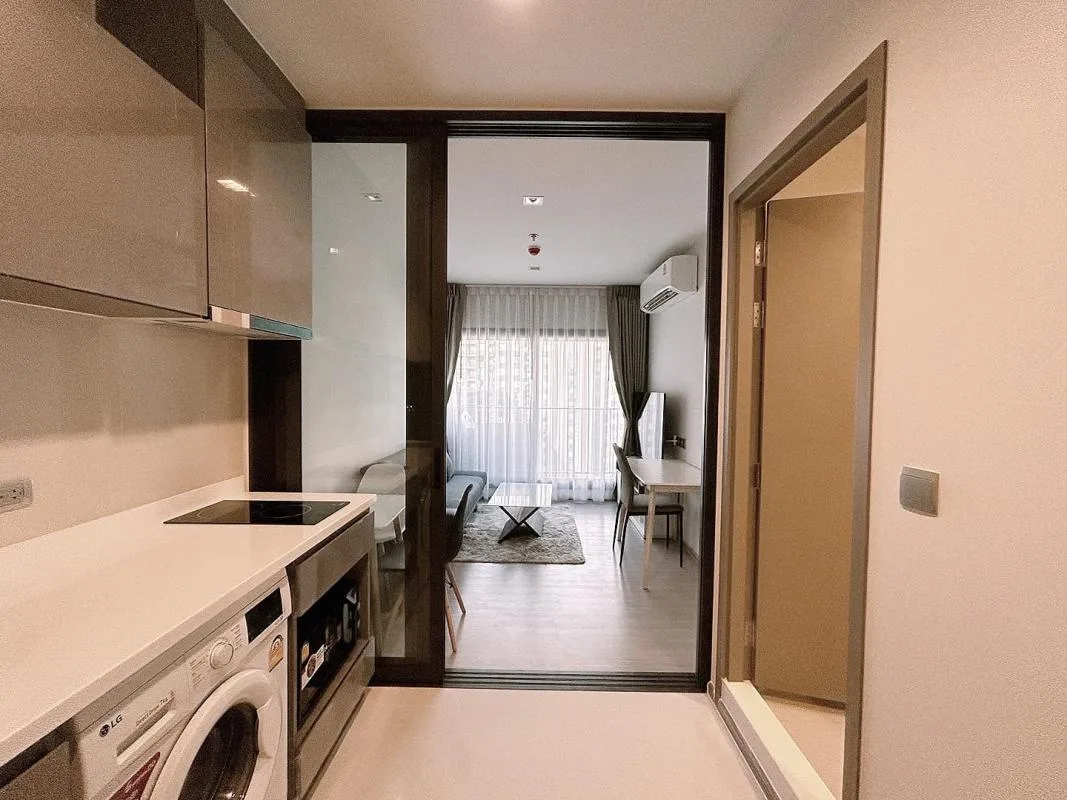 Property photos for Life Asoke Hype