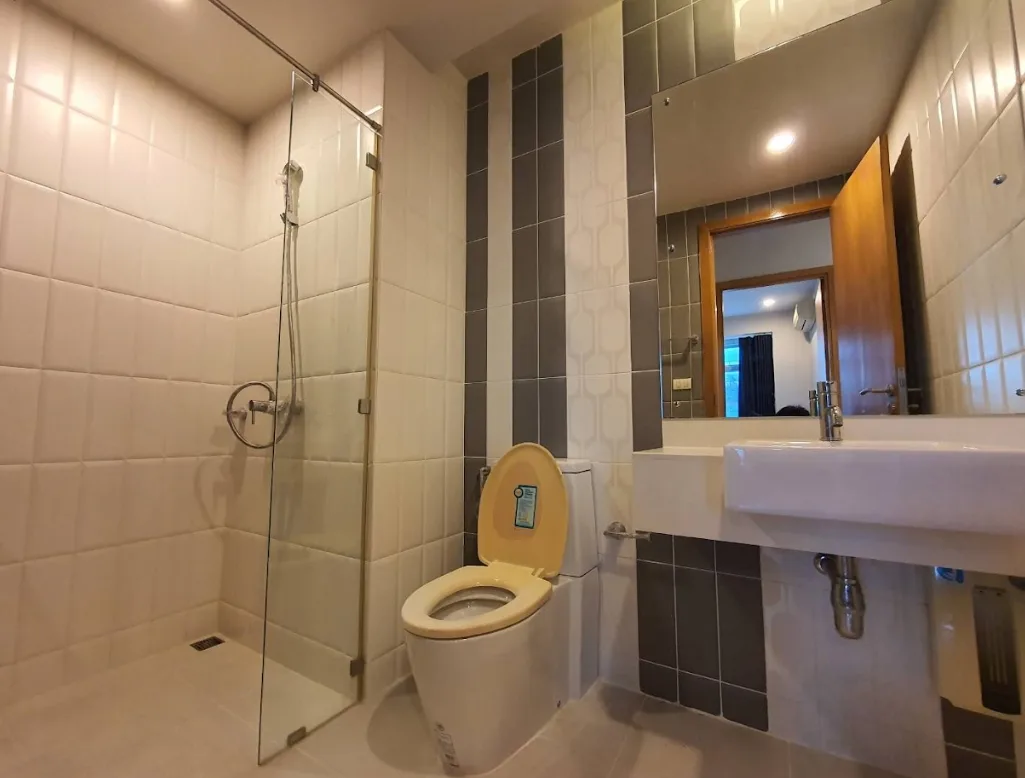 Property photos for Circle Condominium