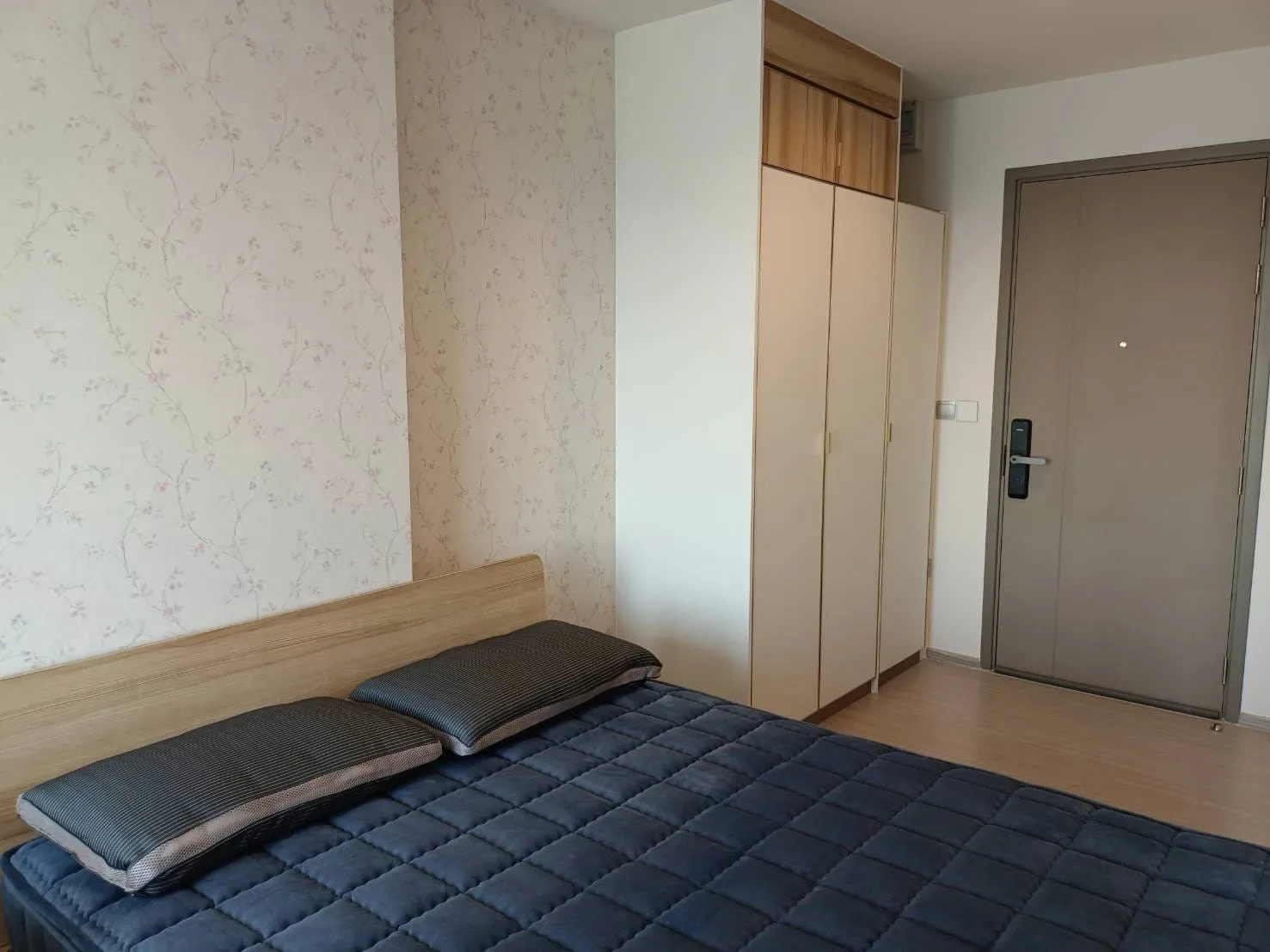 Property photos for Life Asoke Hype