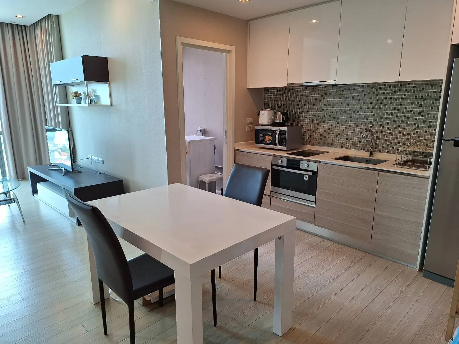 Property photos for The Room Sukhumvit 21