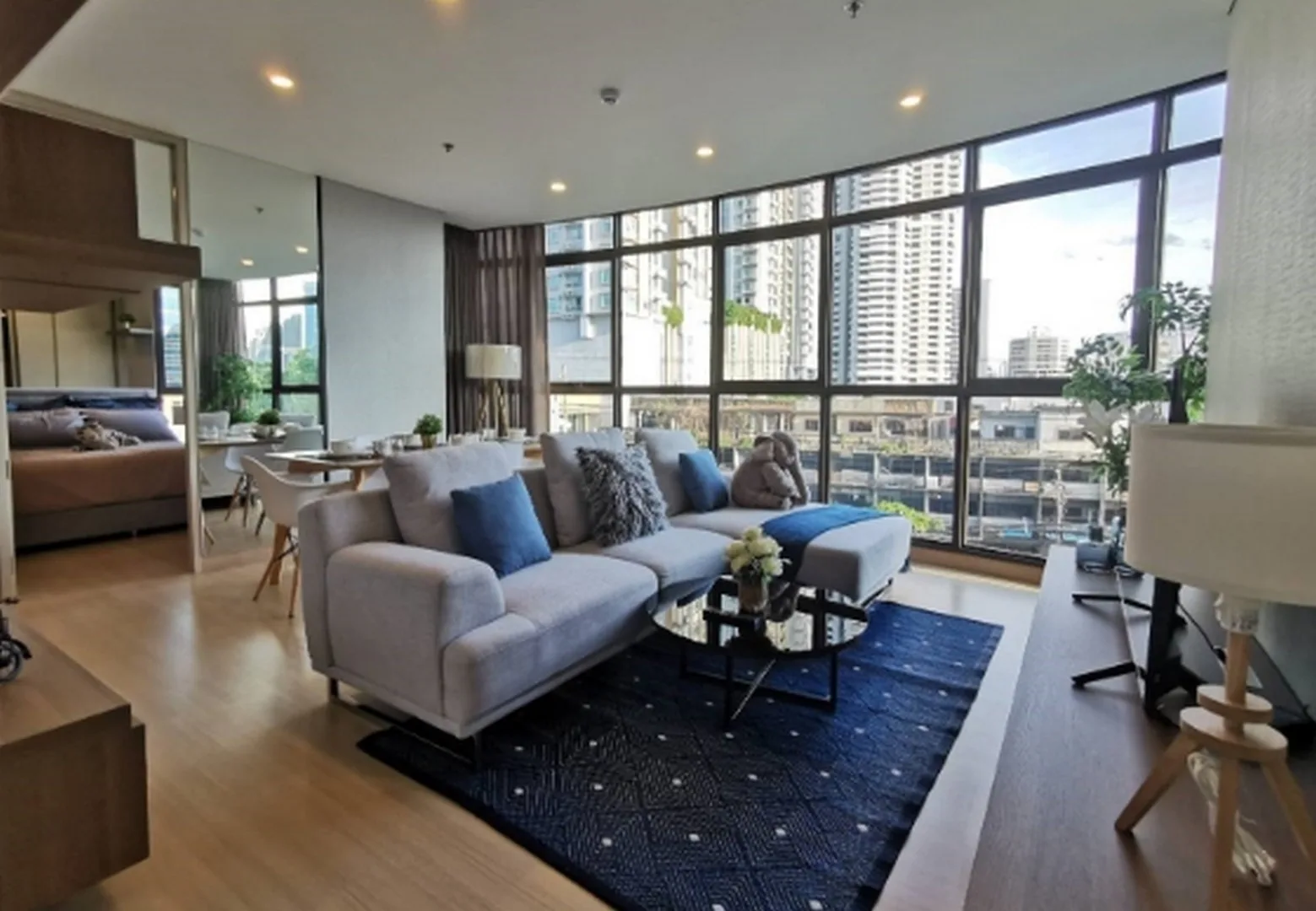 Property photos for Lumpini Suite Phetchaburi - Makkasan