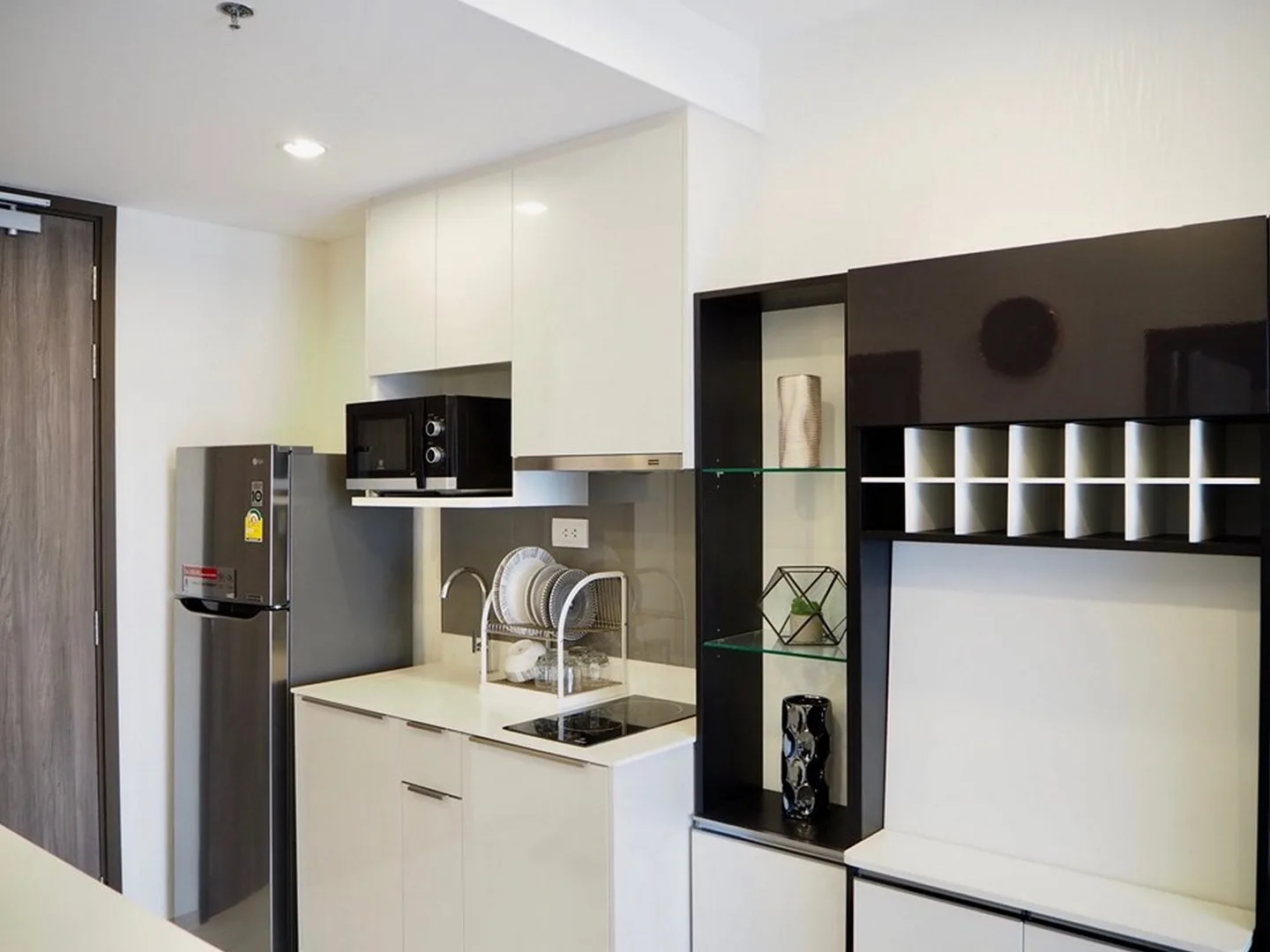 Property photos for IDEO Mobi Sukhumvit 66
