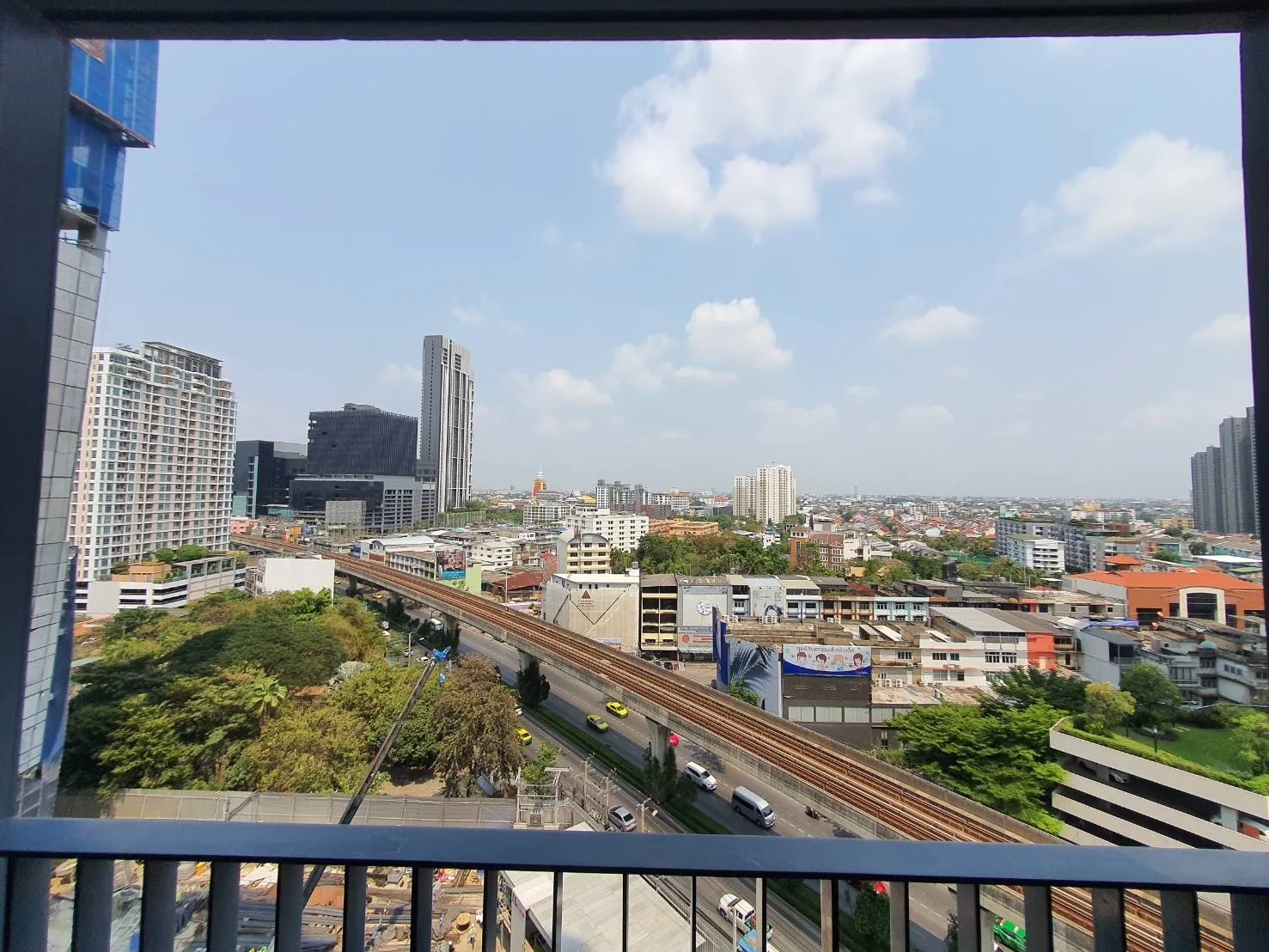Property photos for IDEO Mobi Sukhumvit 66