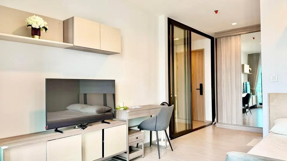 Property photos for Life Sathorn Sierra