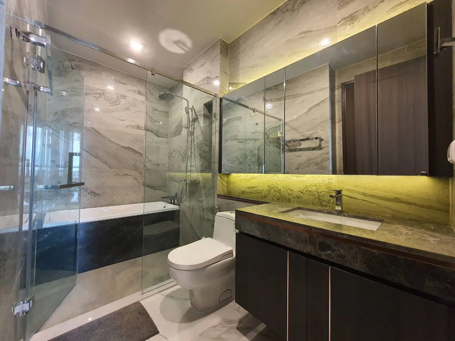 Property photos for Laviq Sukhumvit 57