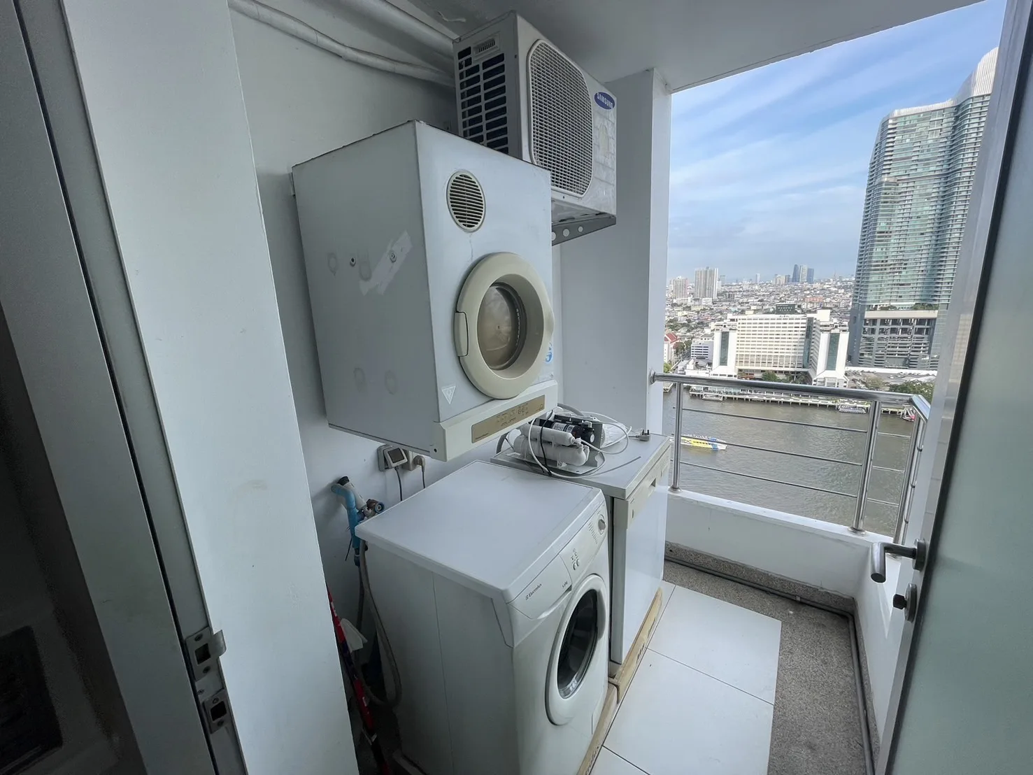 Property photos for Supalai River Place