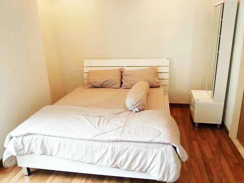 Property photos for Zenith Place Sukhumvit 42