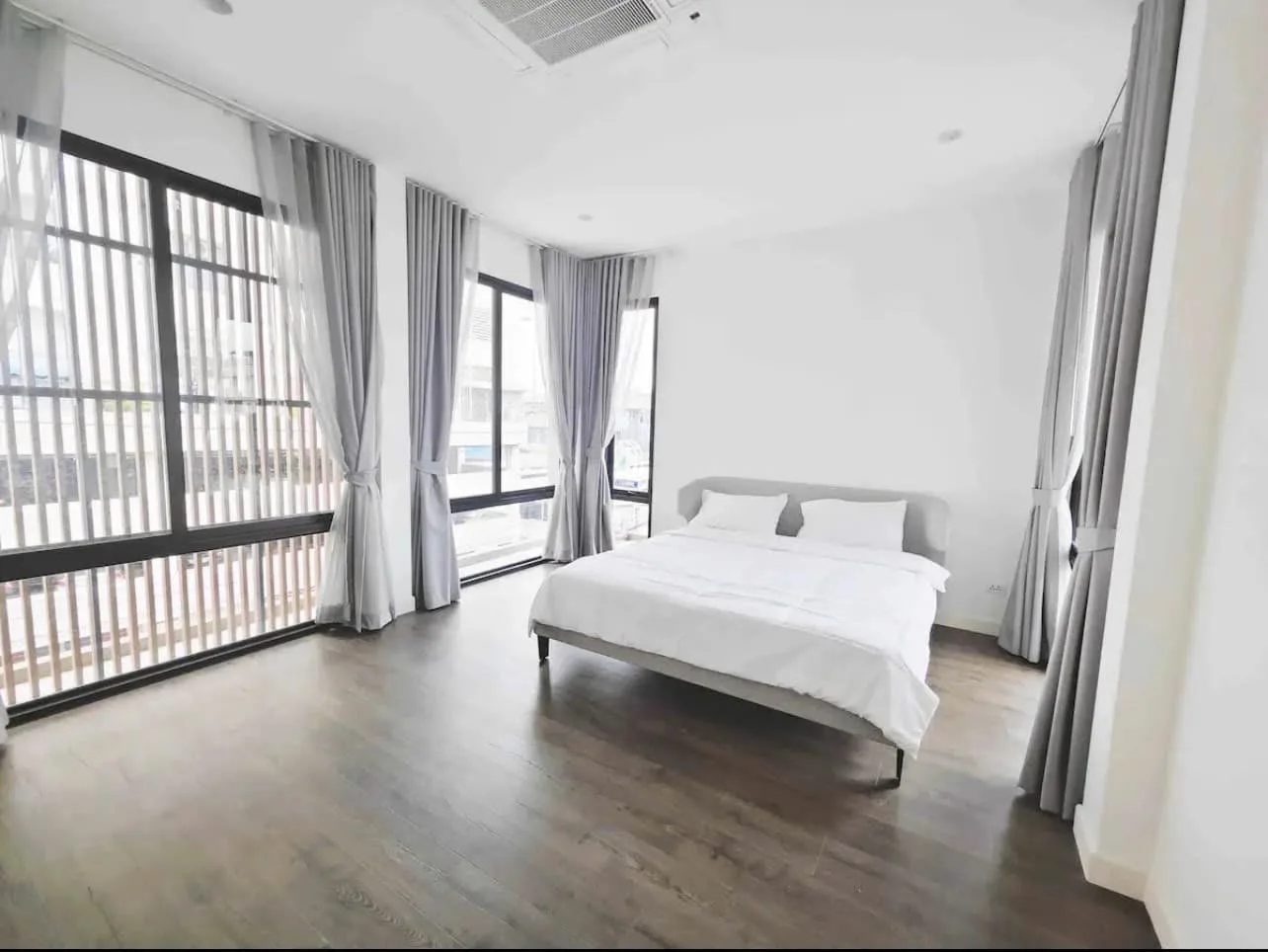 Property photos for Single House Soi Inthamara 29, Lane 1